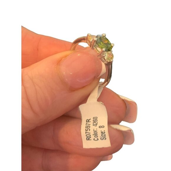New Women's Cute & Dainty peridot/Clear CZ - Picture 2 of 6